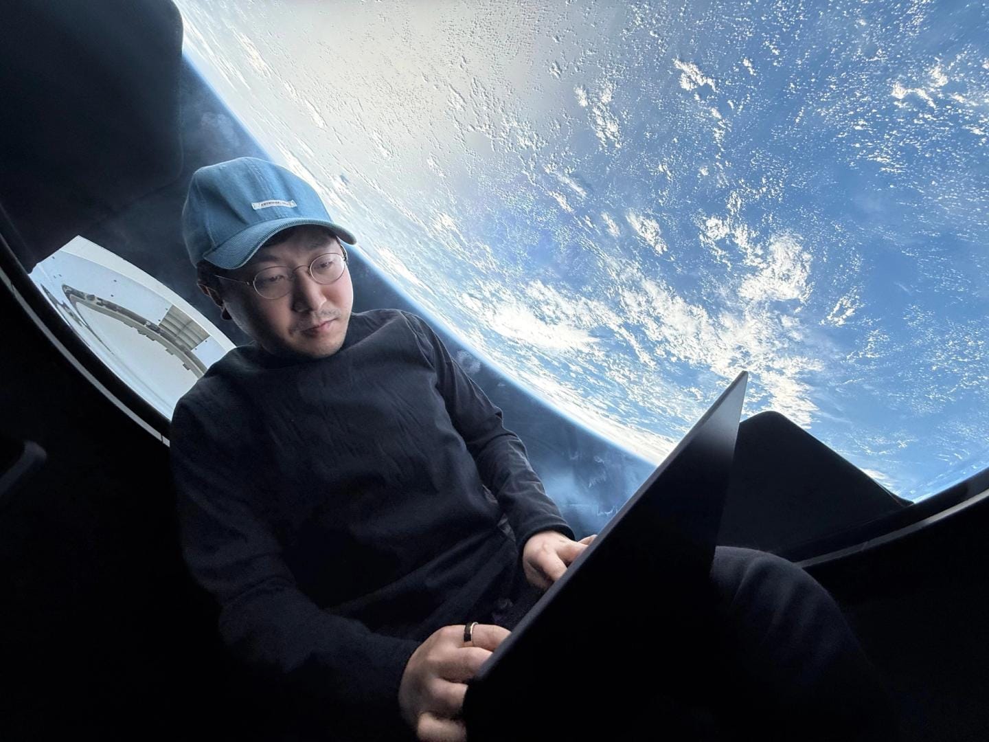 F2Pool Founder Mars Mission: Chun Wang Leads Historic SpaceX Journey 1 Chun Wang, F2Pool founder, leading the F2Pool Founder Mars Mission for SpaceX