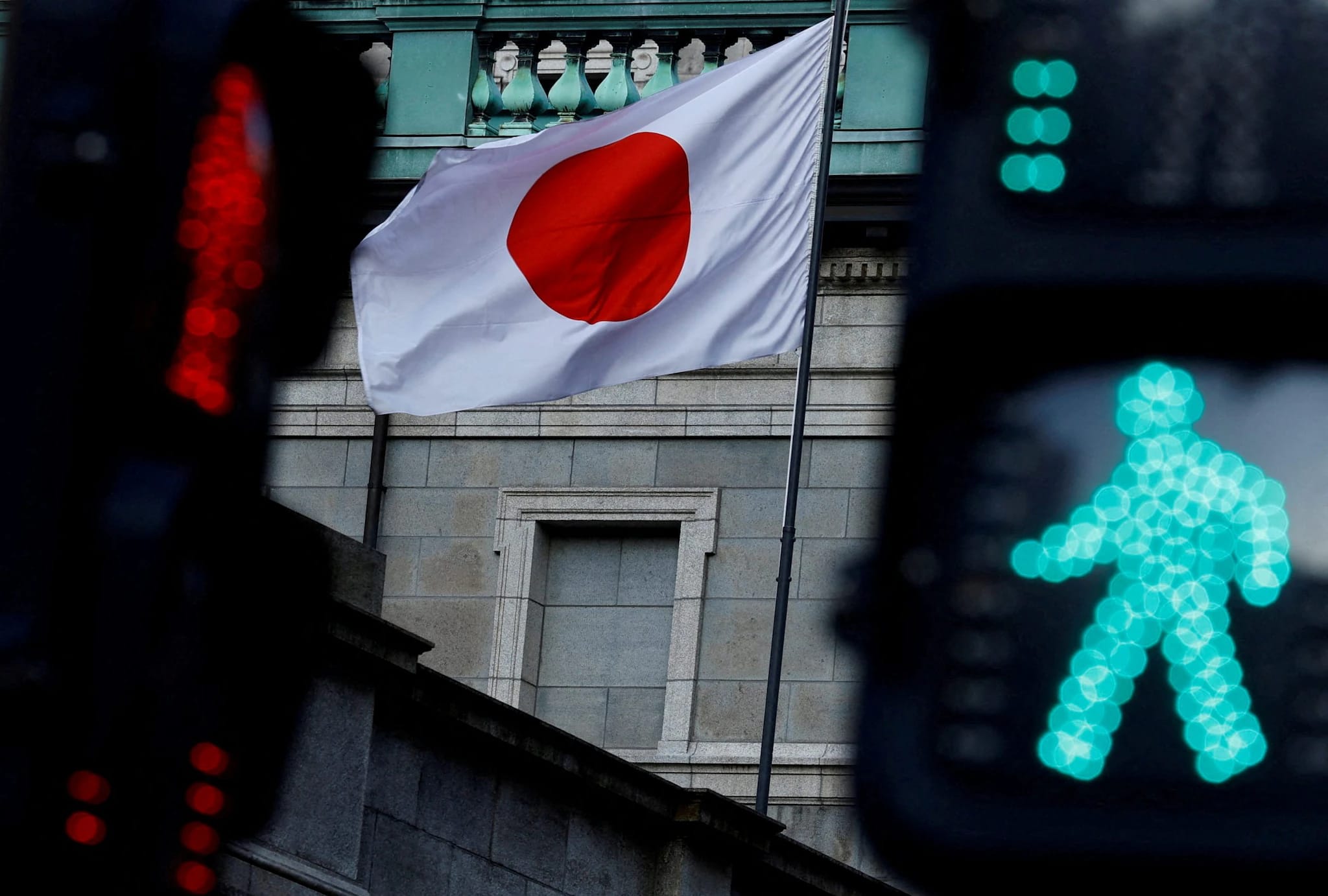 Economic chart showing Japan’s growth holds steady during Q1