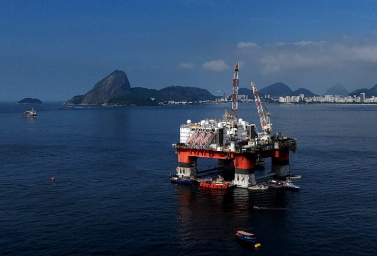 russia leads india’s: The Key Game-Changing Update 1 Oil tanker ship representing the shift where russia leads india’s crude imports