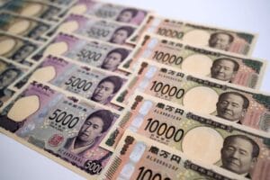Financial chart showing the correlation between US Treasuries and the Japanese Yen