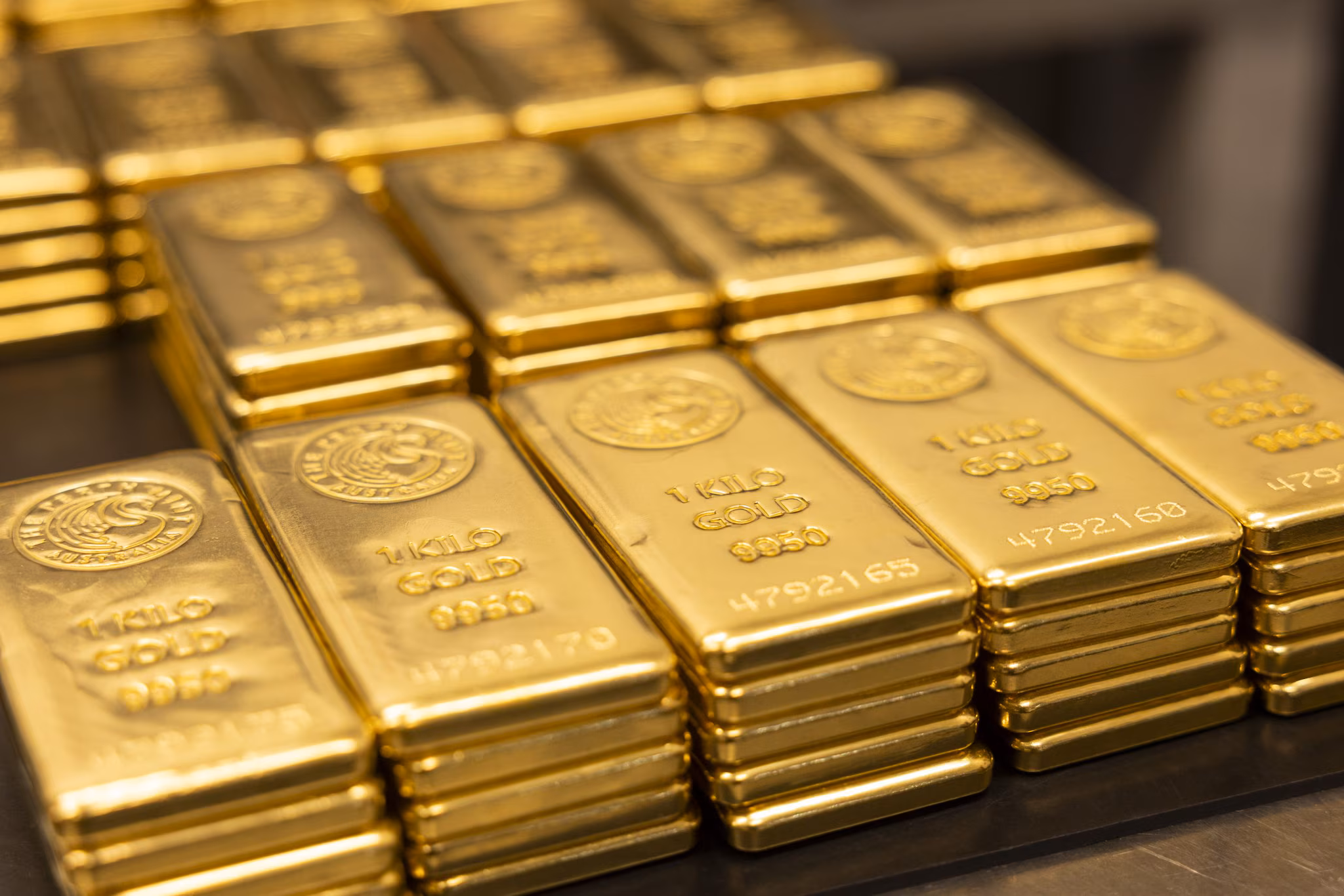 gold moves towards: The Essential Shocking Market Update 1 Professional financial chart showing gold moves towards a lower price trend