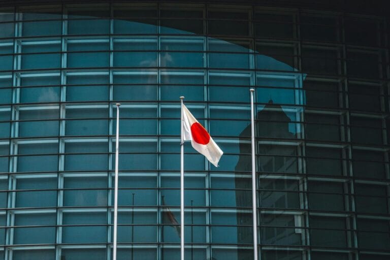 Executives from japan's three largest banks discussing digital stablecoin infrastructure