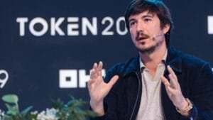 A financial chart showing a downward trend in Robinhood stock performance
