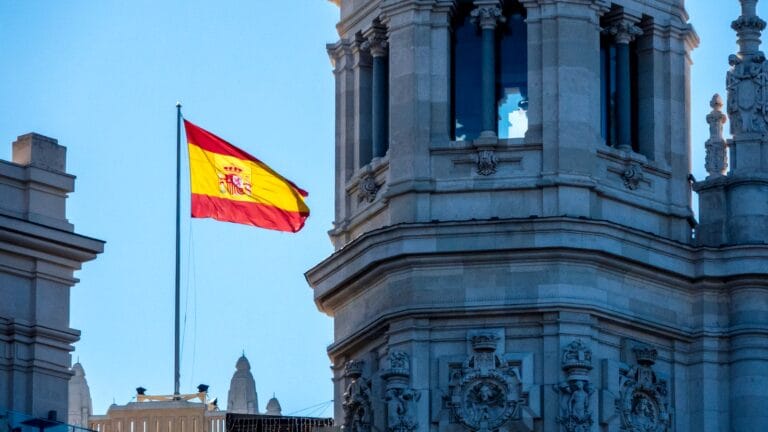 Spain's economy growth: 3 reasons it outpaced South Korea 5 A visual representation of Spain's economy growth trends in the global market