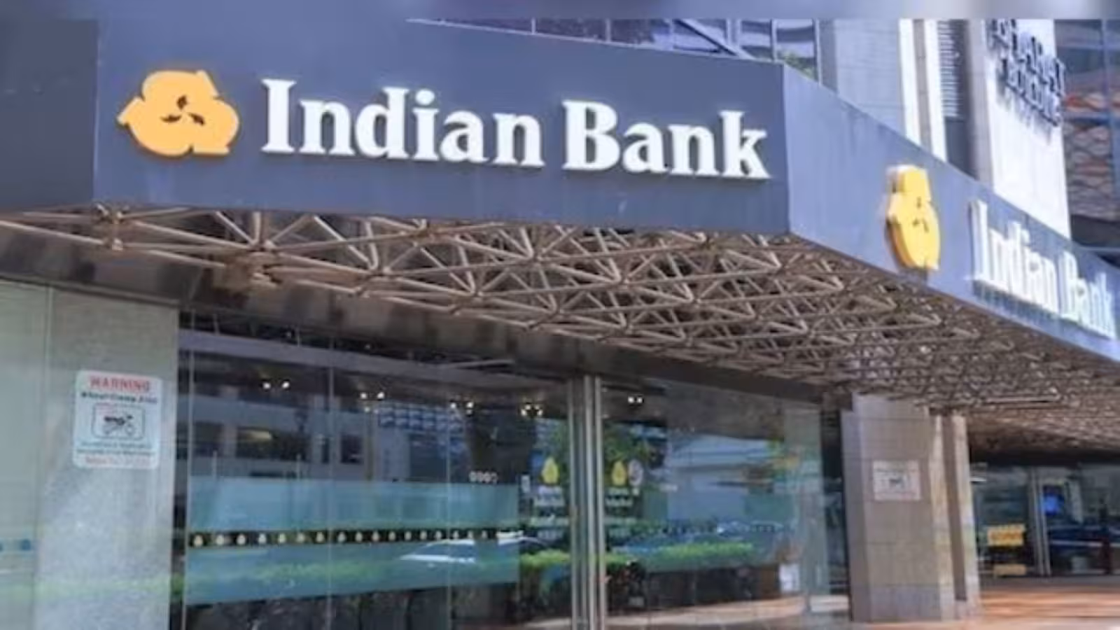 Professional analysis of indian bank's business growth trends