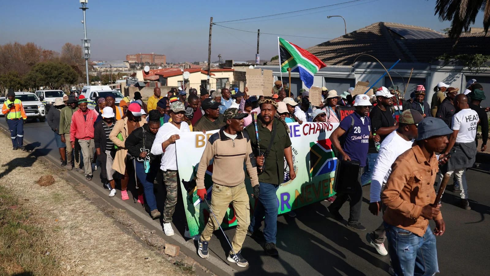 Anti-migrant protests risk: The Critical Alarming Guide 1 Economic chart showing the impact of social instability on national GDP growth